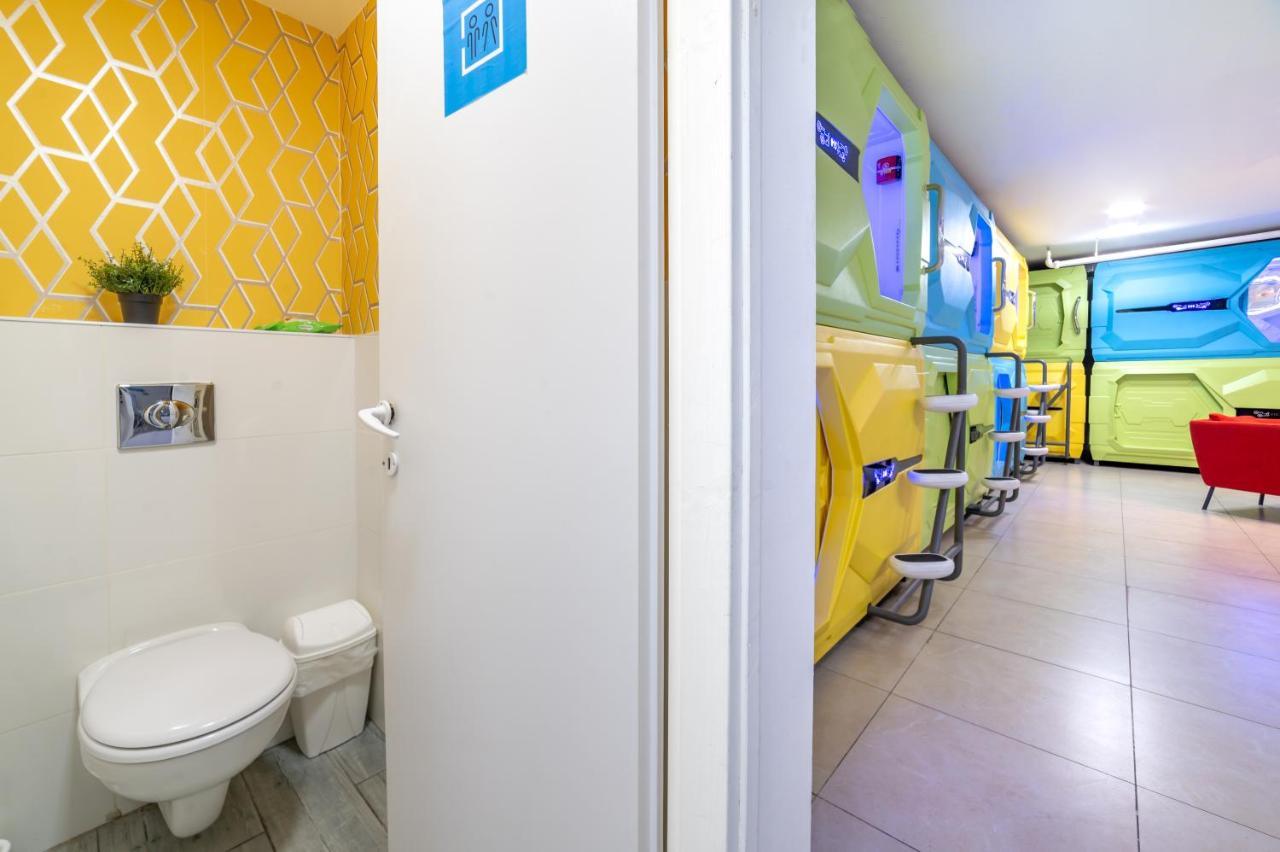 Capsule Inn Jerusalén Exterior foto